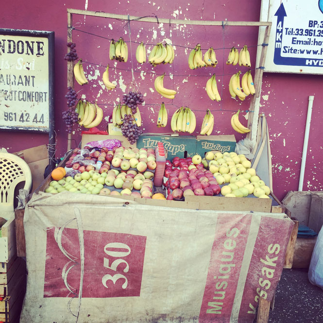 saint-louis-fruit-nappy-pretty-girl-