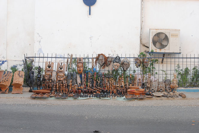 saint-louis-masques-africains-nappy-pretty-girl